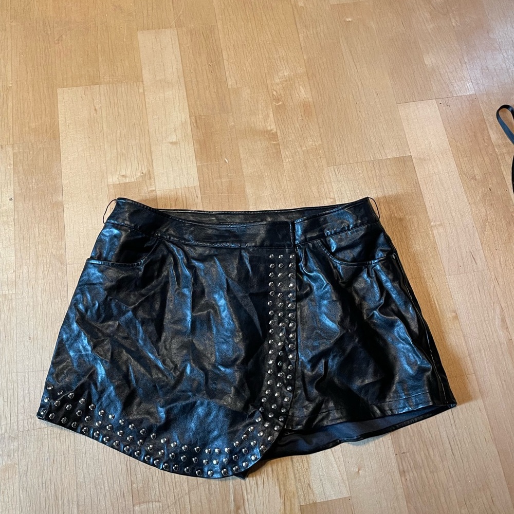 VENUS Black Skort with Braided Detail
